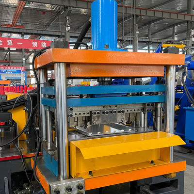 Станок для изготовления профиля задней панели стеллажа Metal Supermarket