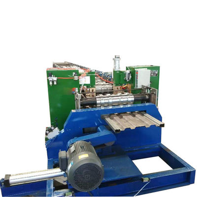 Полностью автоматическая машина для профилирования наружных панелей кузова грузовика для серийного производства боковых панелей